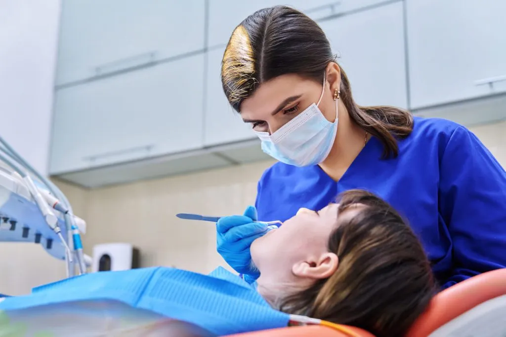 How to Tighten a Loose Tooth at Home: Safe and Natural Remedies